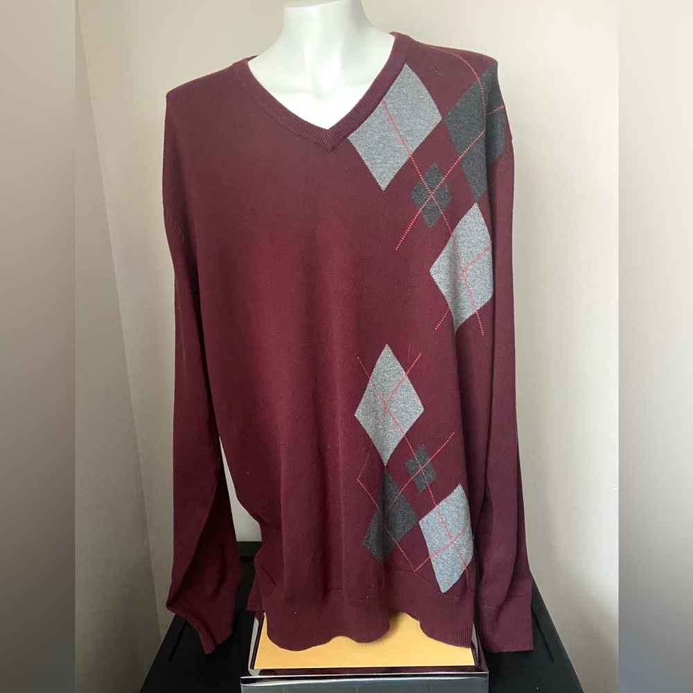 Old Navy Men's Burgundy Argyle Sweater Size XL